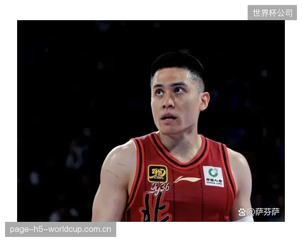 陈盈骏与林庭谦双双入选赛季最佳阵容，标志着中国台湾后卫在CBA联赛中达到新的竞技高度。